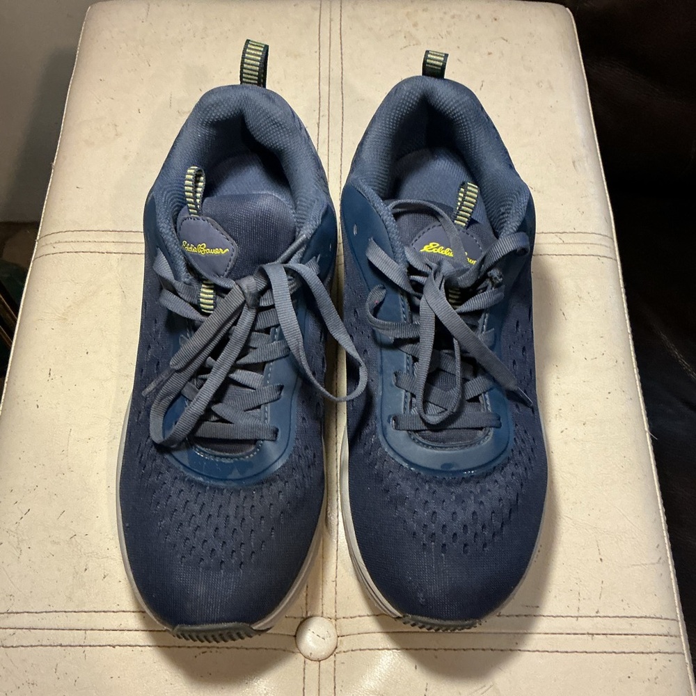 Eddie Bauer Men's Navy Blue Athletic Sneakers with Yellow Accent